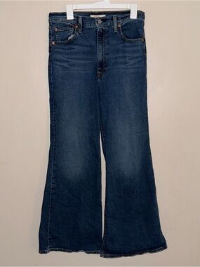 Levis Ribcage Bell High-Rise Flare-Leg Jeans Womens 31”x31” (EUC) 70’s Inspired